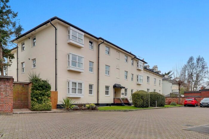 2 Bedroom Flat To Rent In Queens Road, Cheltenham, GL50