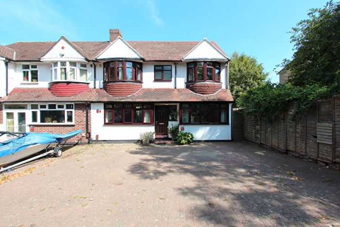 5 Bedroom Semi Detached House For Sale In Court Road, Orpington, Kent, BR6