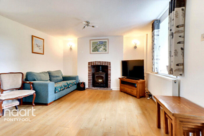 3 Bedroom Semi-Detached House For Sale In Manor Road, Pontypool, NP4