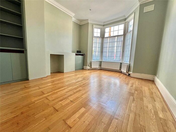 2 Bedroom Apartment To Rent In Sidney Road, London, N22