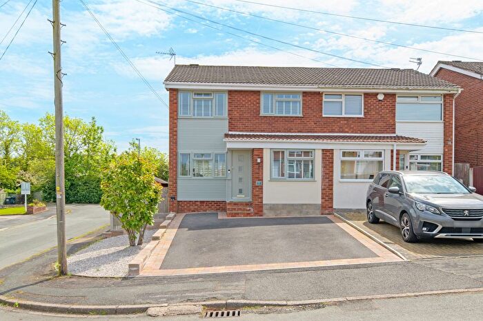 3 Bedroom Semi-Detached House For Sale In Weaver Road, Frodsham, WA6