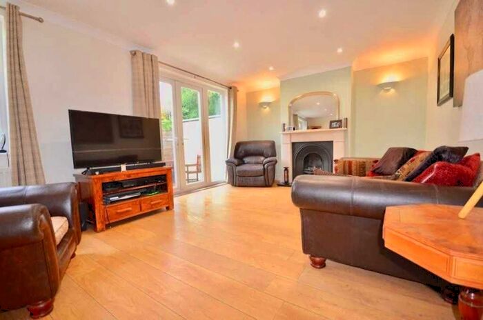 3 Bedroom Semi-Detached House To Rent In Staines Road East, Sunbury-On-Thames, TW16