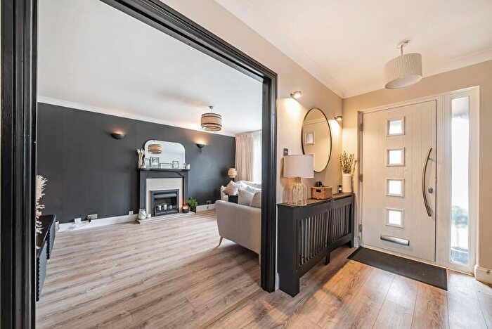 4 Bedroom Detached House For Sale In Bosworth Road, Grange Park, SN5