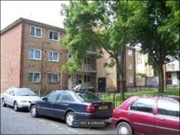 Studio To Rent In Bethnal Green, London, E2