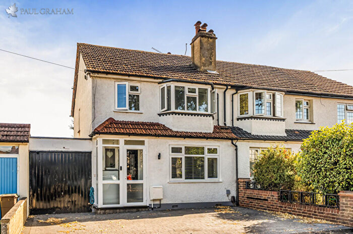 3 Bedroom Semi Detached House For Sale In Byron Gardens, Sutton, SM1