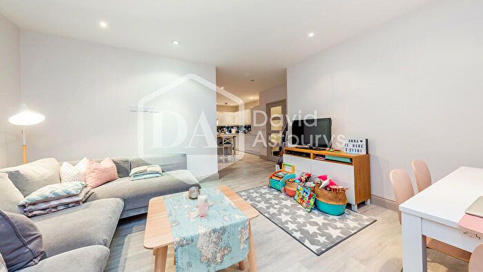 2 Bedroom Apartment To Rent In First Avenue, Hendon, London, NW4