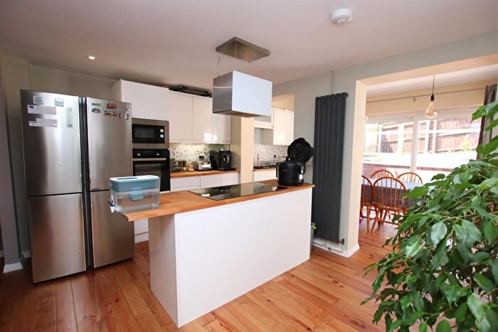 4 Bedroom Property To Rent In Stoke Valley Road, Exeter, EX4