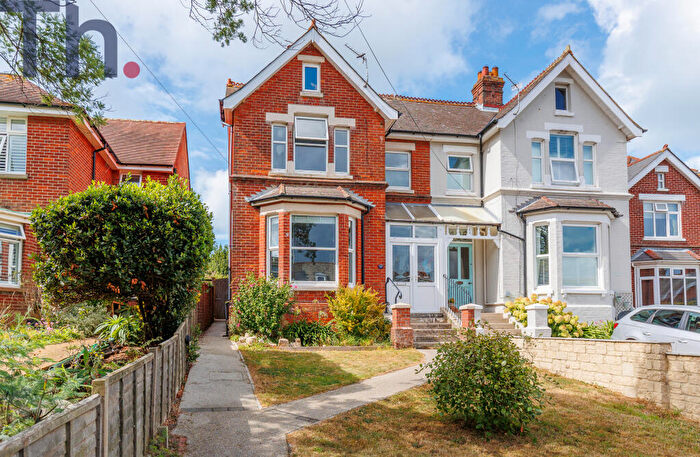 3 Bedroom Semi-Detached House For Sale In Cowes, Isle Of Wight, PO31