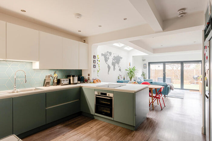 4 Bedroom Terraced House For Sale In Chessel Street, Bedminster, Bristol, BS3