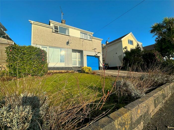 4 Bedroom Detached House To Rent In Roslyn Close, St Austell, PL25