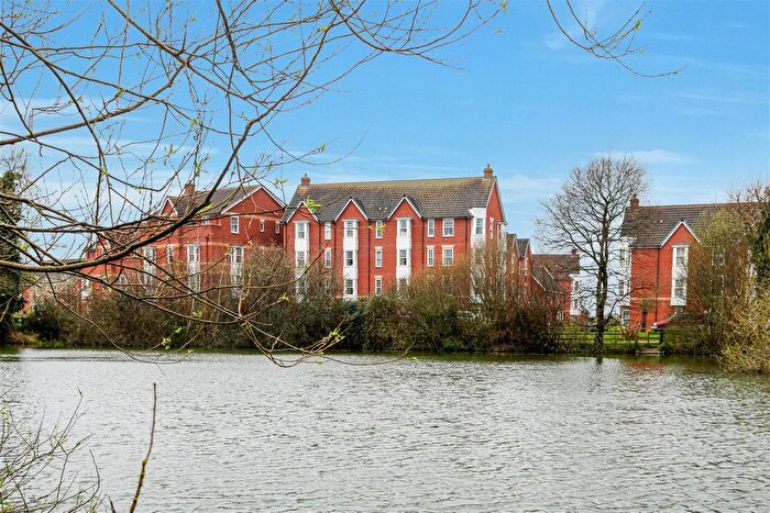 2 Bedroom Flat To Rent In Fletton Dell, Woburn Sands, Milton Keynes, MK17