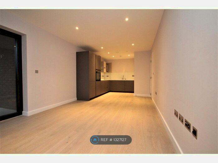 1 Bedroom Flat To Rent In Blackfriars Road, London, SE1