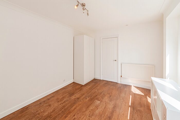 Studio To Rent In Queens Road, Wimbledon, SW19