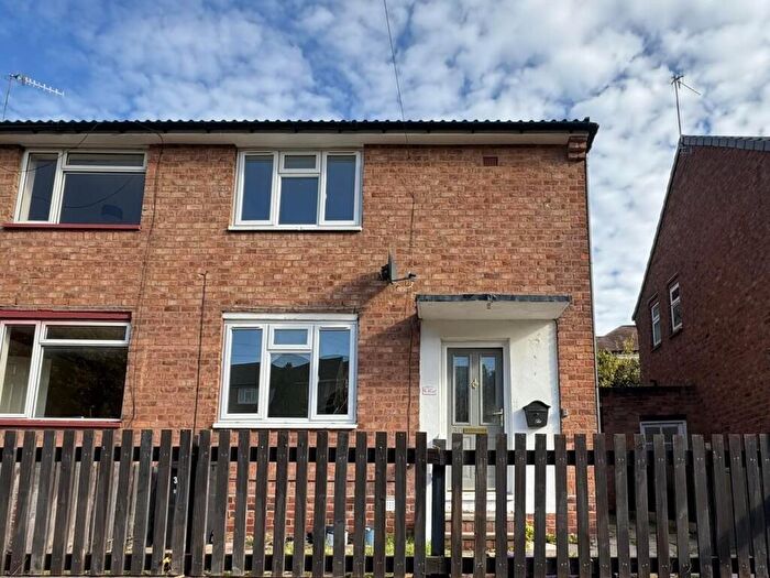 2 Bedroom Semi Detached House To Rent In Foxhills Road, Stourbridge, DY8