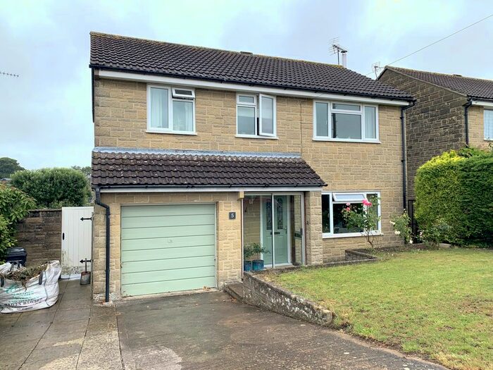 4 Bedroom Detached House To Rent In Brue Avenue, Bruton, BA10