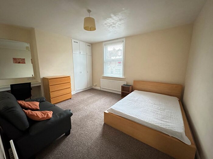 Studio To Rent In Flat B Salisbury View, Armley, Leeds, LS12