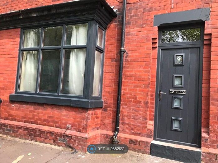 9 Bedroom Terraced House To Rent In Balmoral Road, Manchester, M14