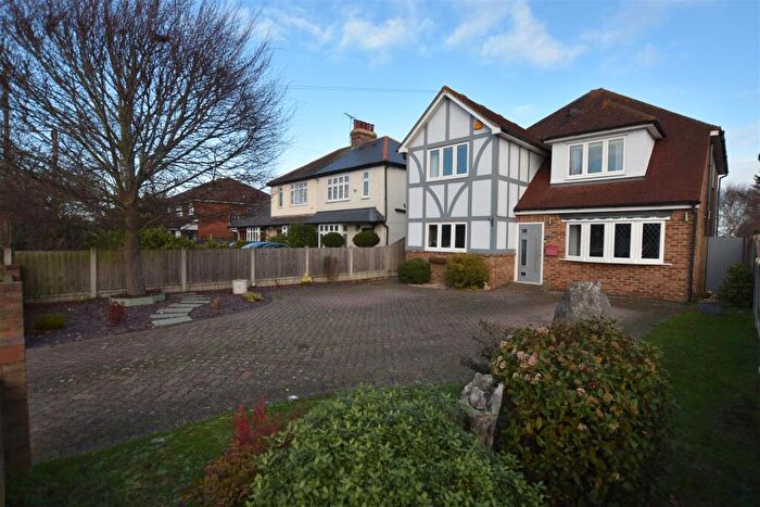 4 Bedroom Detached House For Sale In Hullbridge Road, South Woodham Ferrers., CM3