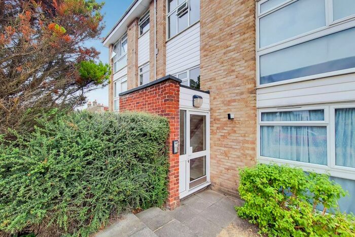 1 Bedroom Flat To Rent In Belcroft Close, Bromley, BR1