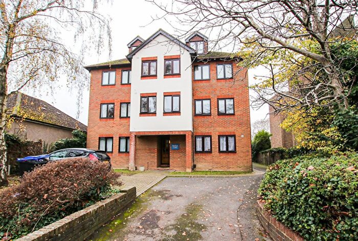 1 Bedroom Flat To Rent In Woodcote Road, Wallington, SM6