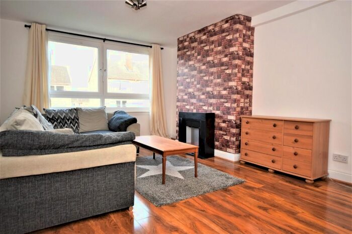 2 Bedroom Flat To Rent In Oxgangs Row, Flat 4, Edinburgh, City Of Edinburgh EH13
