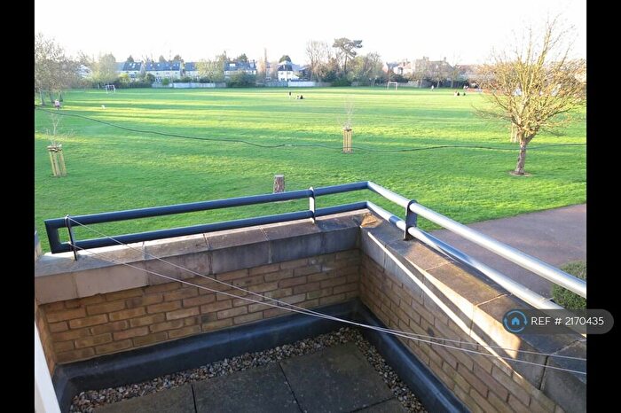 2 Bedroom Flat To Rent In Longworth Avenue, Cambridge, CB4