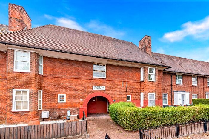 2 Bedroom Terraced House For Sale In Wulfstan Street, Shepherds Bush, W12