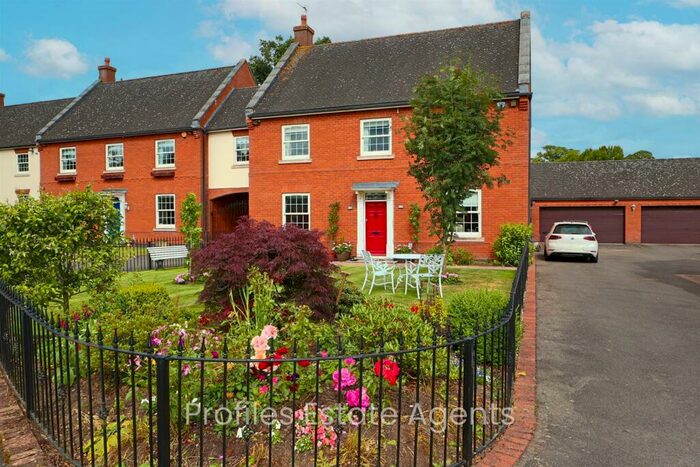 5 Bedroom Link Detached House For Sale In Market Mews, Market Bosworth, Nuneaton, CV13