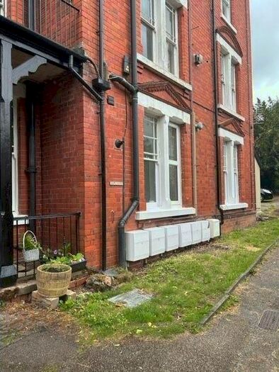 1 Bedroom Flat To Rent In Arlais Road, Llandrindod Wells, LD1