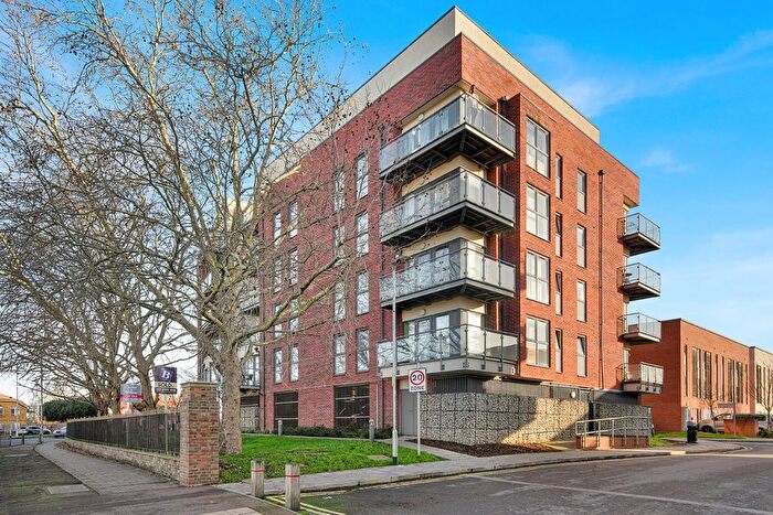 2 Bedroom Flat For Sale In Brunel House, Chancellor Way, Dagenham, RM8