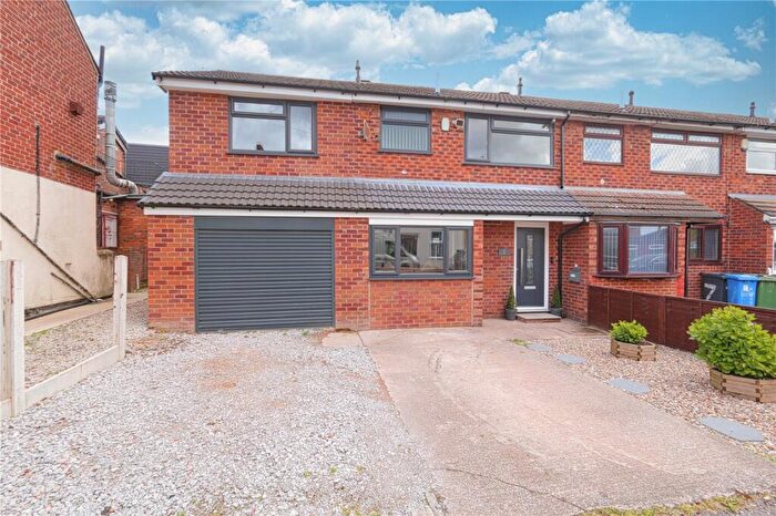 4 Bedroom End Of Terrace House For Sale In Gibraltar Lane, Denton, Manchester, Greater Manchester, M34