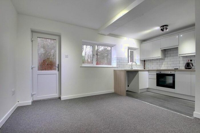 1 Bedroom Flat To Rent In Moorland Road, Burslem, Stoke-On-Trent, ST6