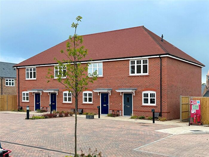 2 Bedroom End Of Terrace House For Sale In Spinner Avue, Cranleigh, Surrey, GU6