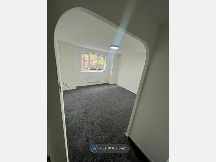 1 Bedroom Flat To Rent In Simpson Close, Leagrave, Luton, LU4