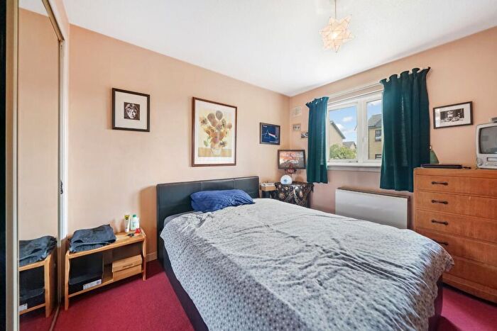 2 Bedroom Flat For Sale In Greenlaw Crescent, Paisley, Renfrewshire, PA1