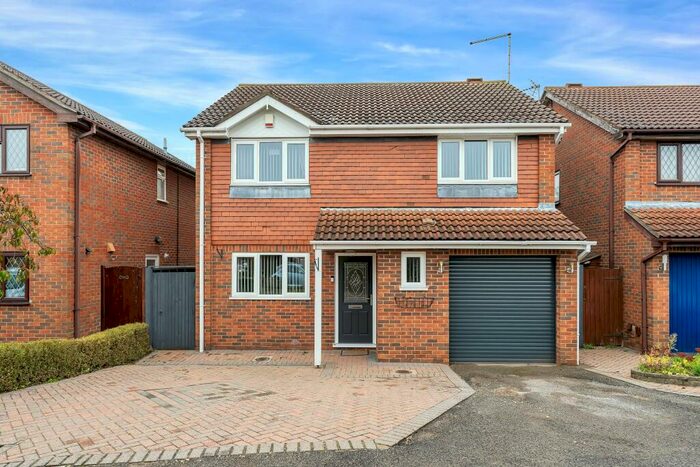 4 Bedroom Detached House For Sale In Temple Grange, Werrington, Peterborough, PE4