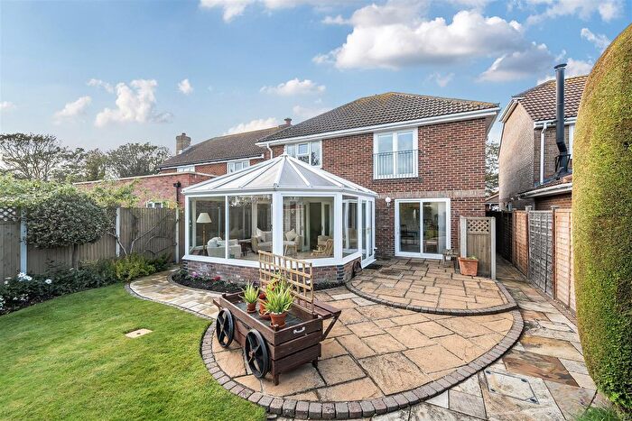 4 Bedroom Detached House For Sale In Fort Road, Alverstoke, Gosport, PO12