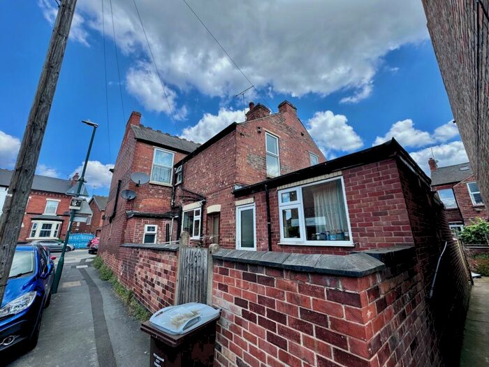 3 Bedroom Flat To Rent In Sneinton Dale, Sneinton, NG2