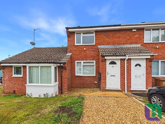 1 Bedroom Terraced House For Sale In Barley Hill Road, Northampton, NN3