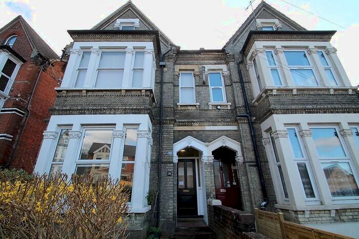 1 Bedroom Flat To Rent In Priory Road, High Wycombe, HP13