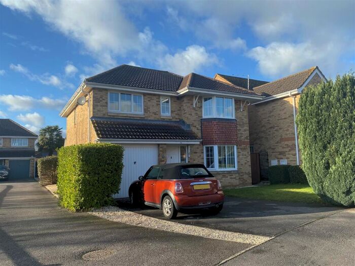 4 Bedroom Detached House To Rent In Buzzard Close, Rogiet, Caldicot, NP26