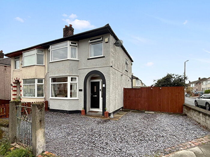 3 Bedroom Semi-Detached House For Sale In Graylands Road, New Ferry, CH62