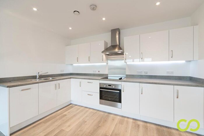 2 Bedroom Flat For Sale In Tavernelle House, High Road, Sutton, SM1