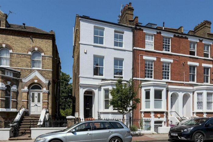 4 Bedroom Flat To Rent In Disraeli Road, London, SW15