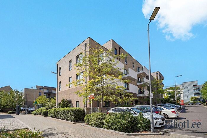 2 Bedroom Flat To Rent In Bluebell Court, Tranquil Lane, Harrow, HA2