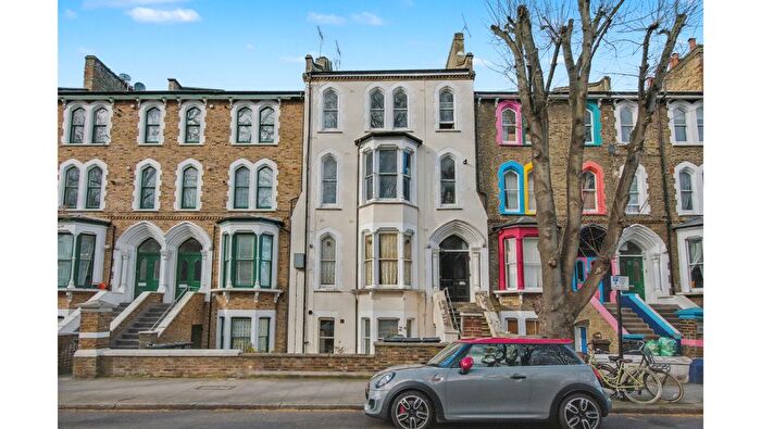 1 Bedroom Flat For Sale In Flat B, Sandringham Road, Hackney, London, E8