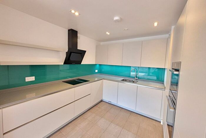 2 Bedroom Flat To Rent In Croxted Road, West Dulwich, London, SE21