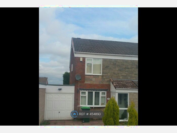 3 Bedroom Semi-Detached House To Rent In Tividale, Oldbury, B69