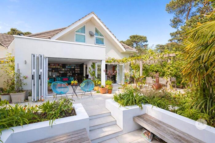 4 Bedroom Detached House For Sale In Alton Road, Lower Parkstone, Poole, BH14