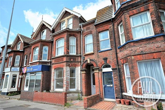 1 Bedroom Flat To Rent In Battery Green Road, Lowestoft, Suffolk, NR32